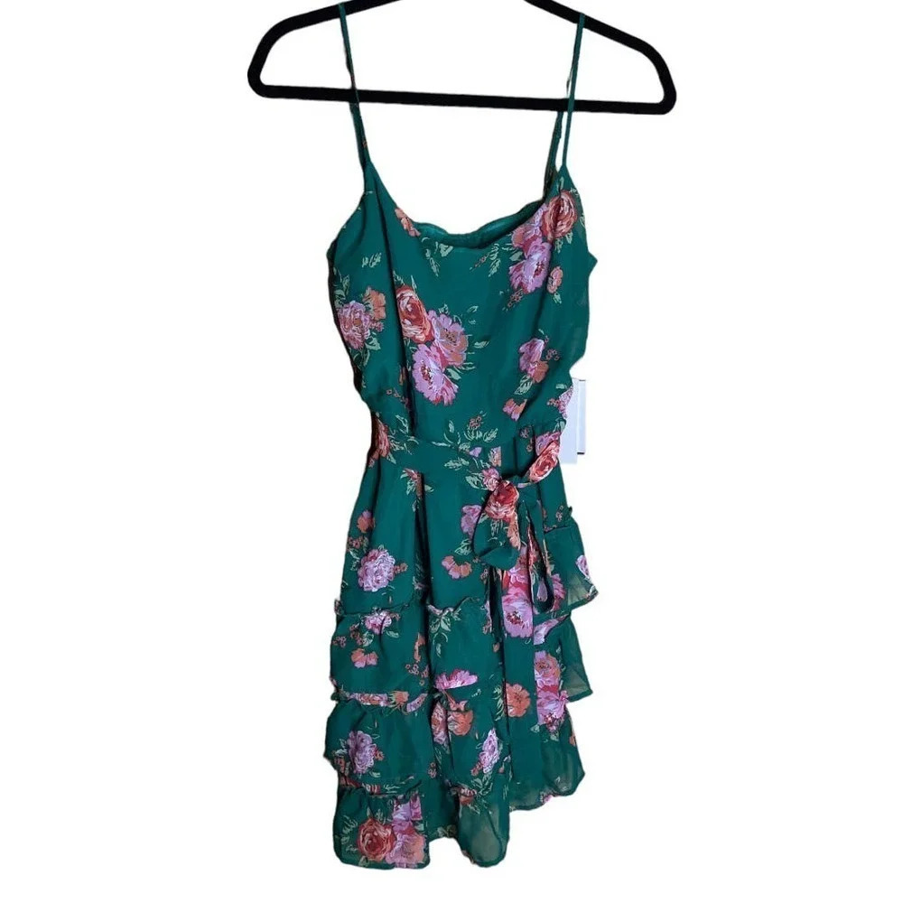 City Vibe Women's NWT Emerald Green Tiered Flowy Floral Print Dress Size Medium